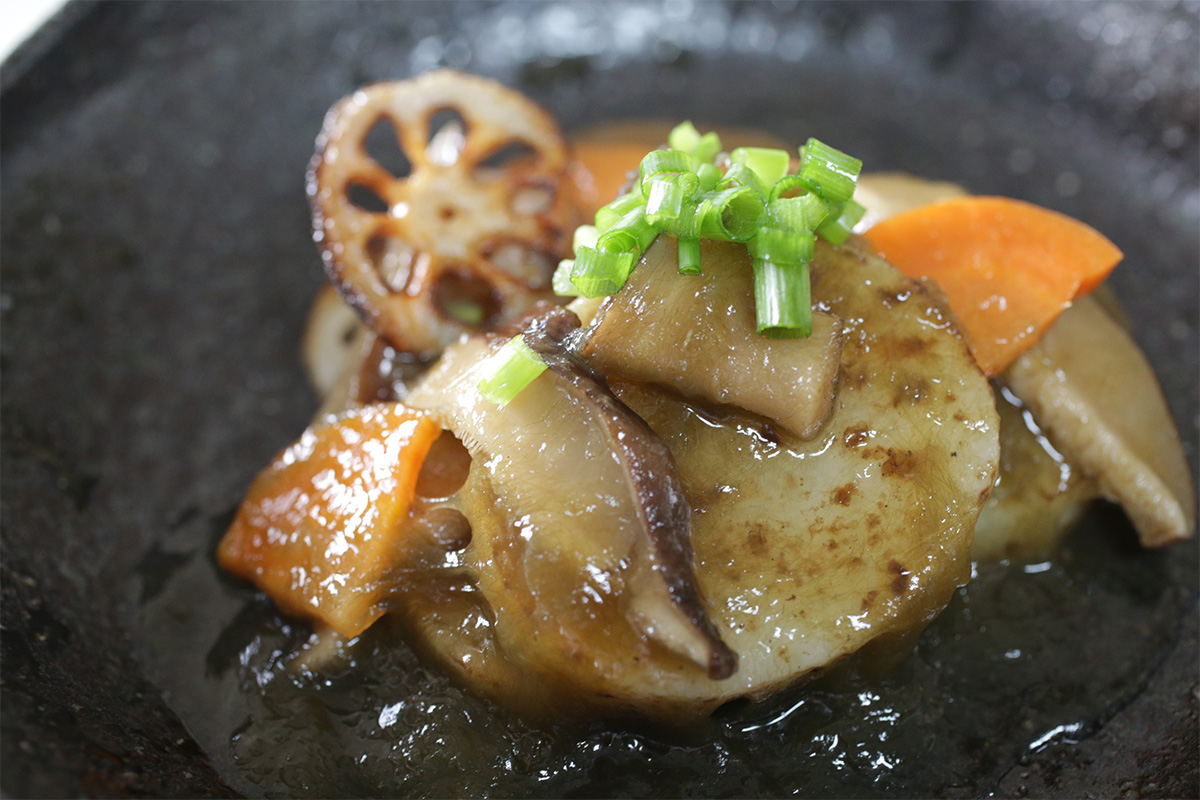 山芋ステーキのとろろ昆布あんかけ