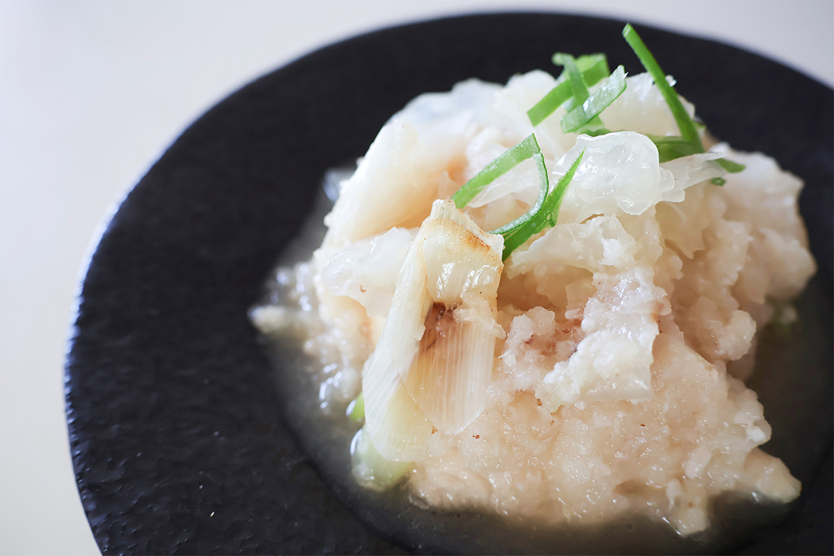 鶏肉の白きくらげと大根おろし煮